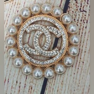 Chanel Gold Rhinestone And Pearl Shoe Charm